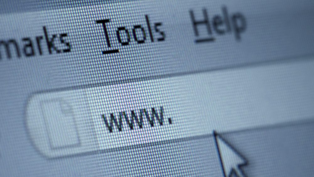 Close up of www isign and cursor on internet browser window